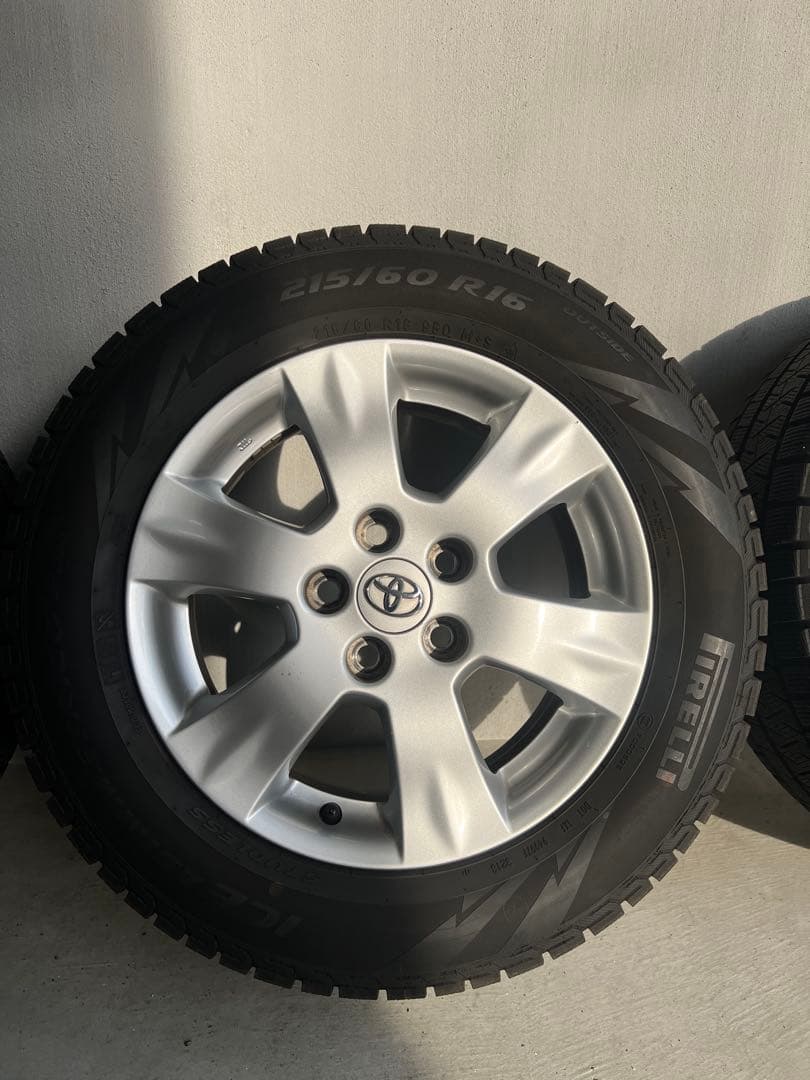 トヨタ　マークXジオ　純正ホイール　215/60R16 スタッドレス