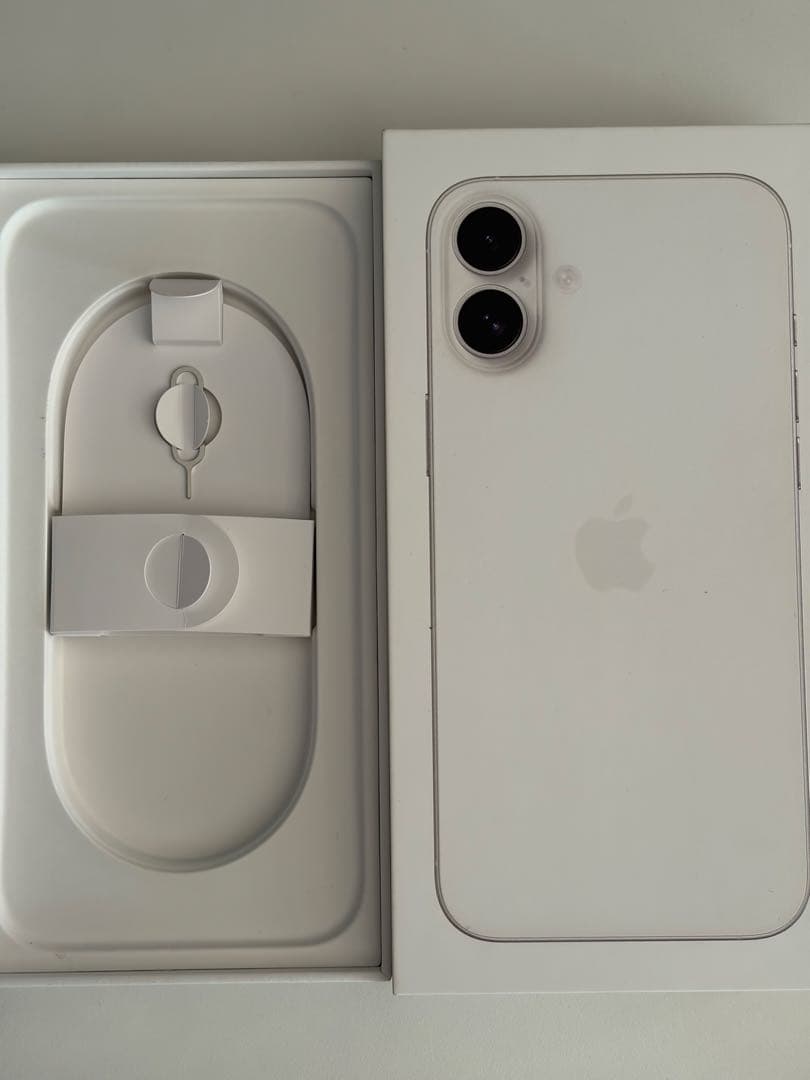 Apple iPhone 16 Plus 128GB ホワイト ケースフィルム付