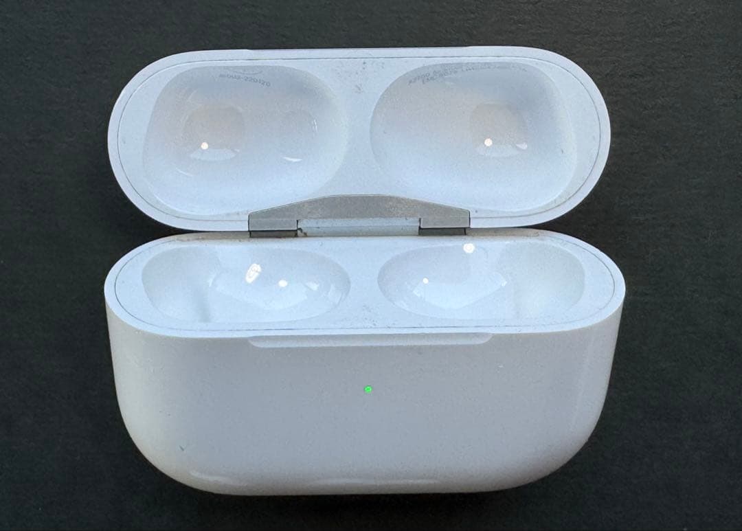 AirPods Pro 2nd Generation 本体　オマケ付き