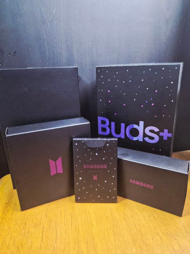 Samsung Galaxy Buds+ BTS コラボ カード付き