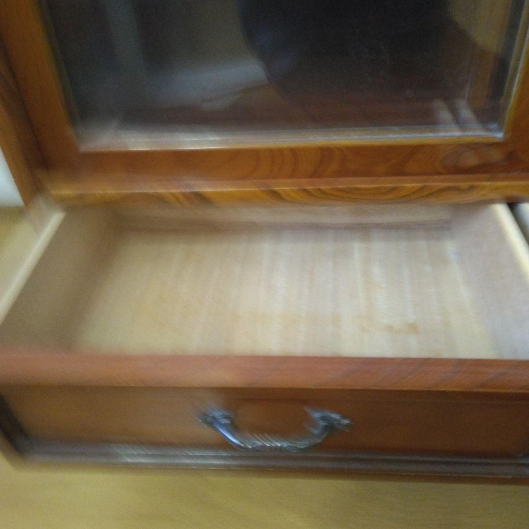 茶箪笥 ガラス扉付き 収納家具