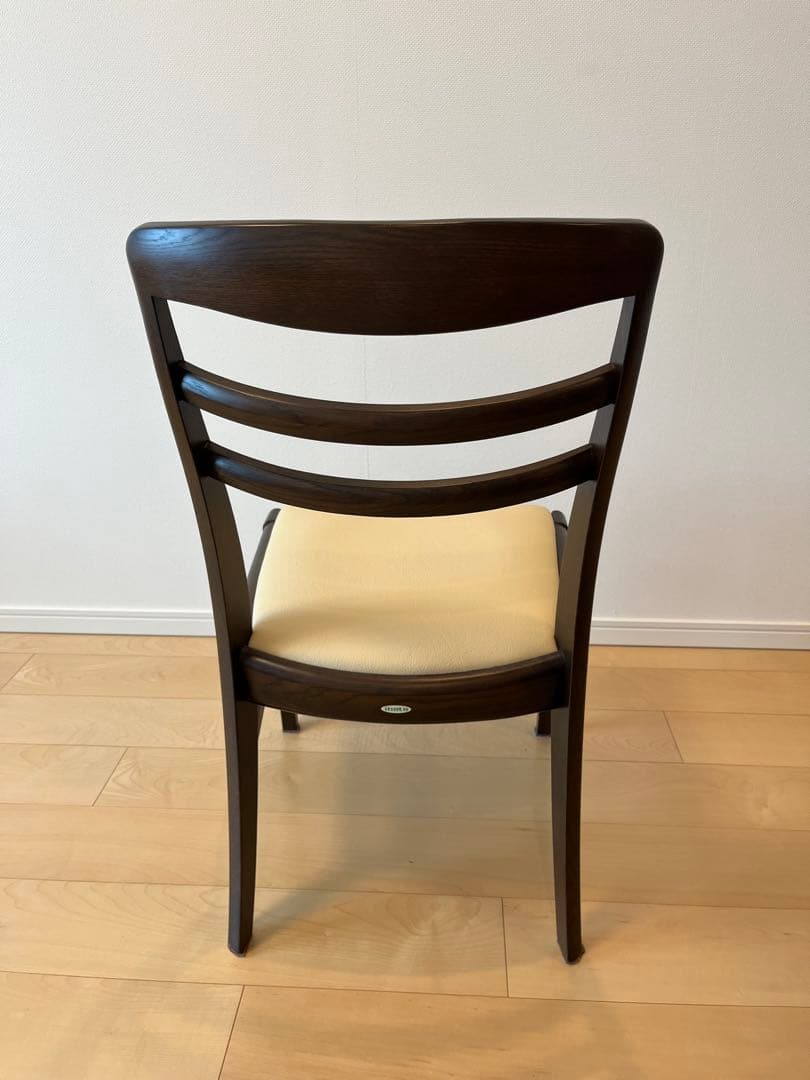 みみ　ibata 飛騨家具　ダイニングチェア　4脚あり　定価29925円