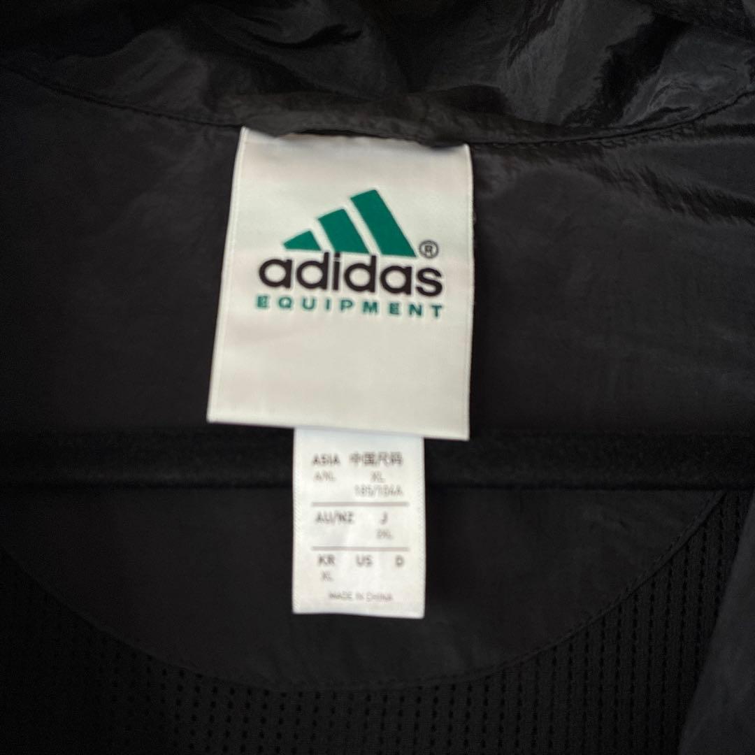 アディダス　ナイロンセットアップ