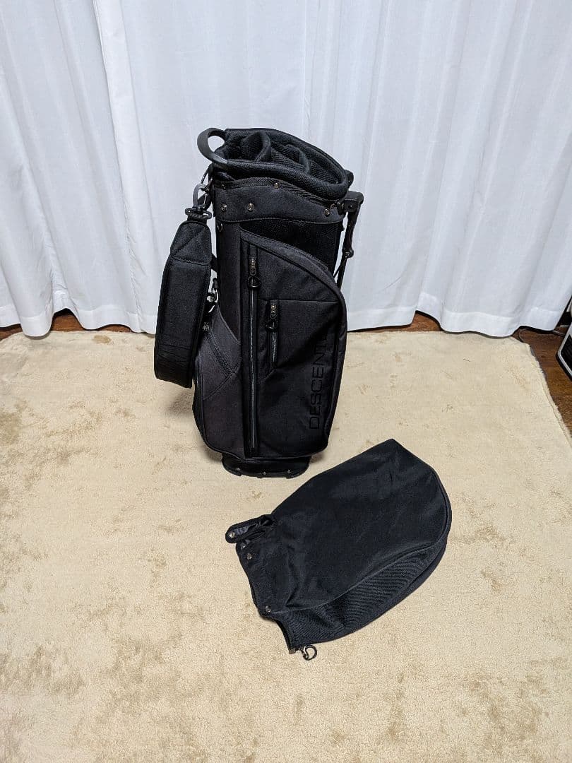 人気‼️デサント ゴルフ キャディバッグ スタンド ブラック