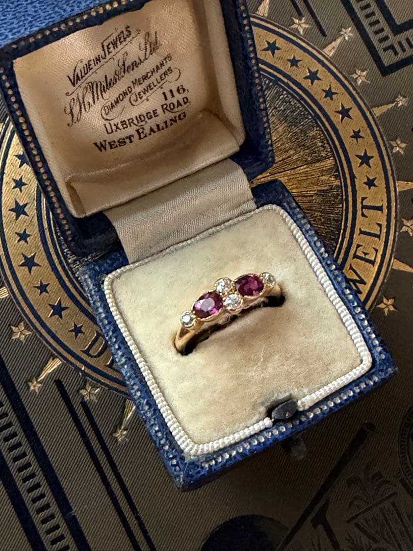 イギリス　ジュエリーボックス　アクセサリーケース　アンティーク リングケース