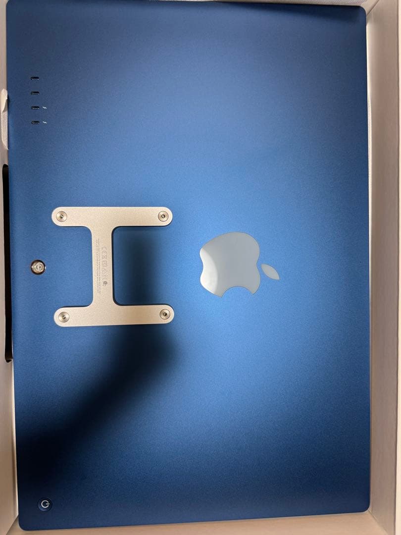 a*3様 iMac 24インチ M1チップ 16GB /512GB/VESAモデ