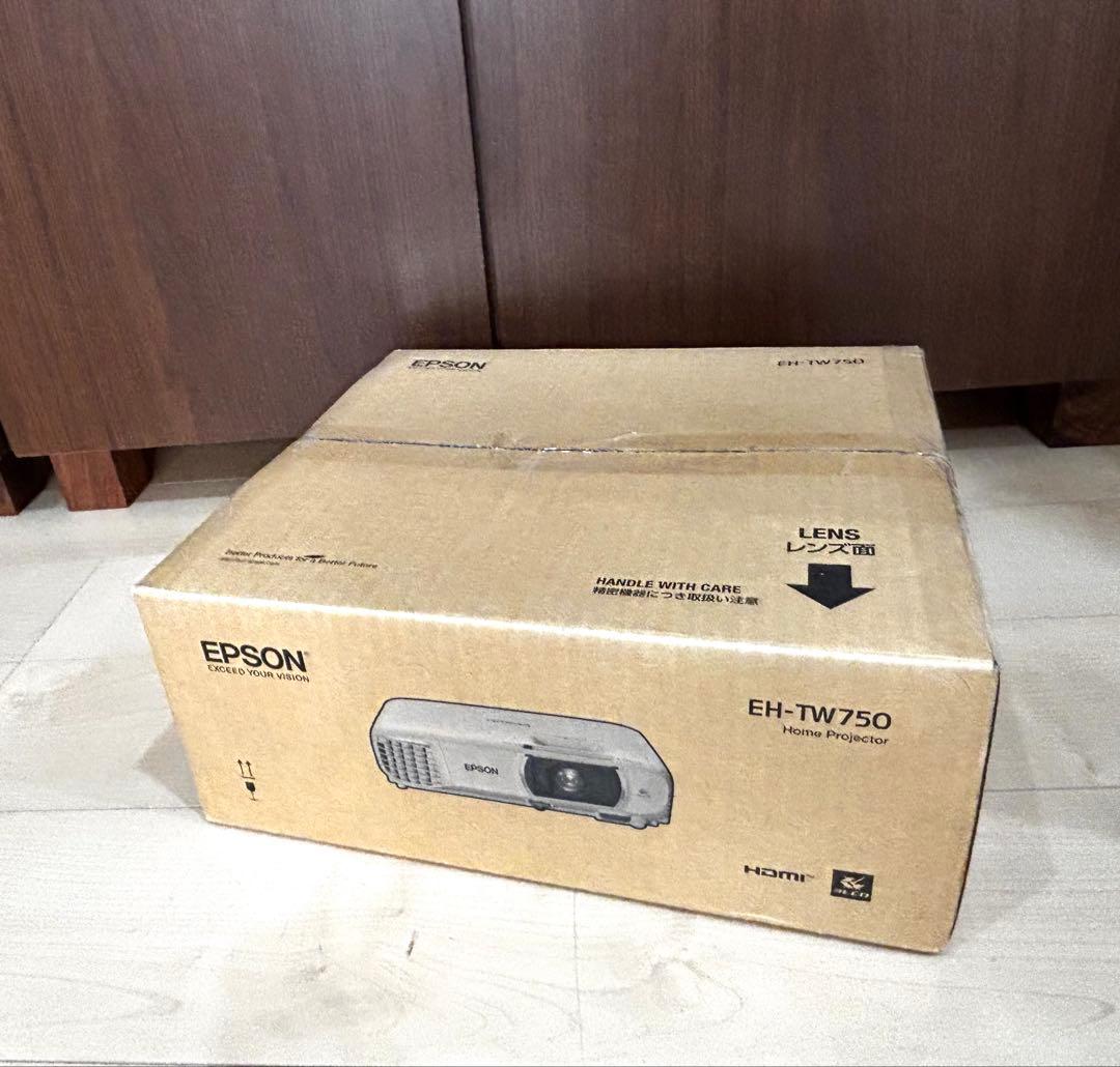 【美品】EPSON dreamio EH-TW750 プロジェクター　箱あり