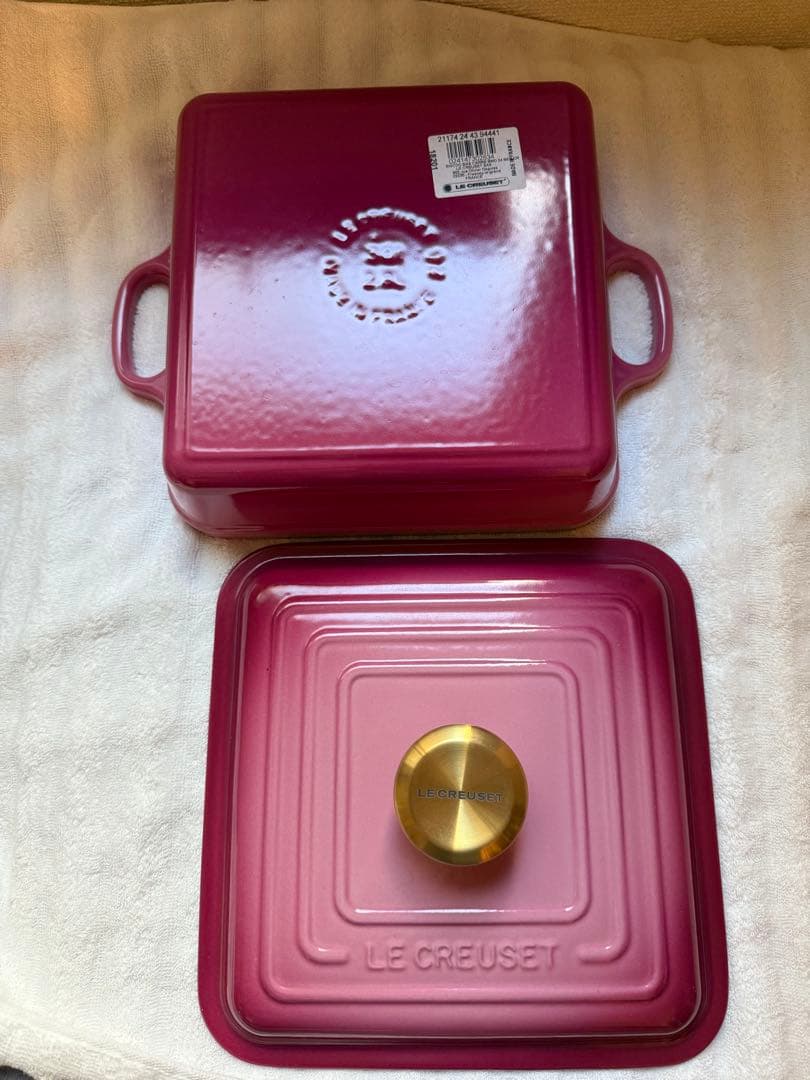 LE CREUSET スクエア　ベリー　四角鍋 約24cm