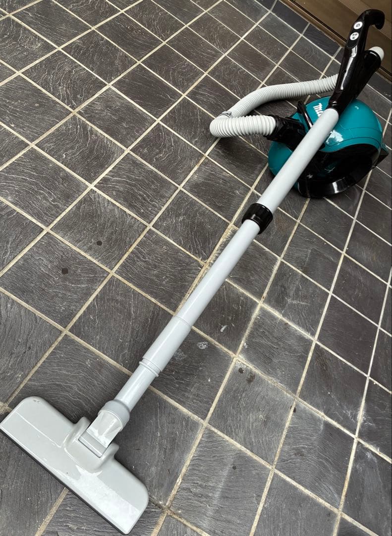 Makita 充電式サイクロンクリーナ旧モデル希少レア美品 掃除機 バッテリー無