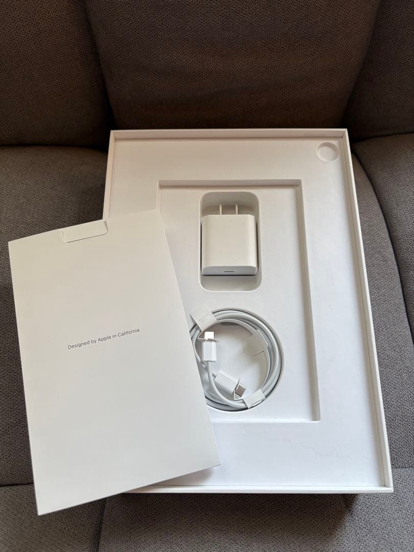 【美品】 iPad Air 第4世代 64GB Wi-Fiモデル スペースグレー