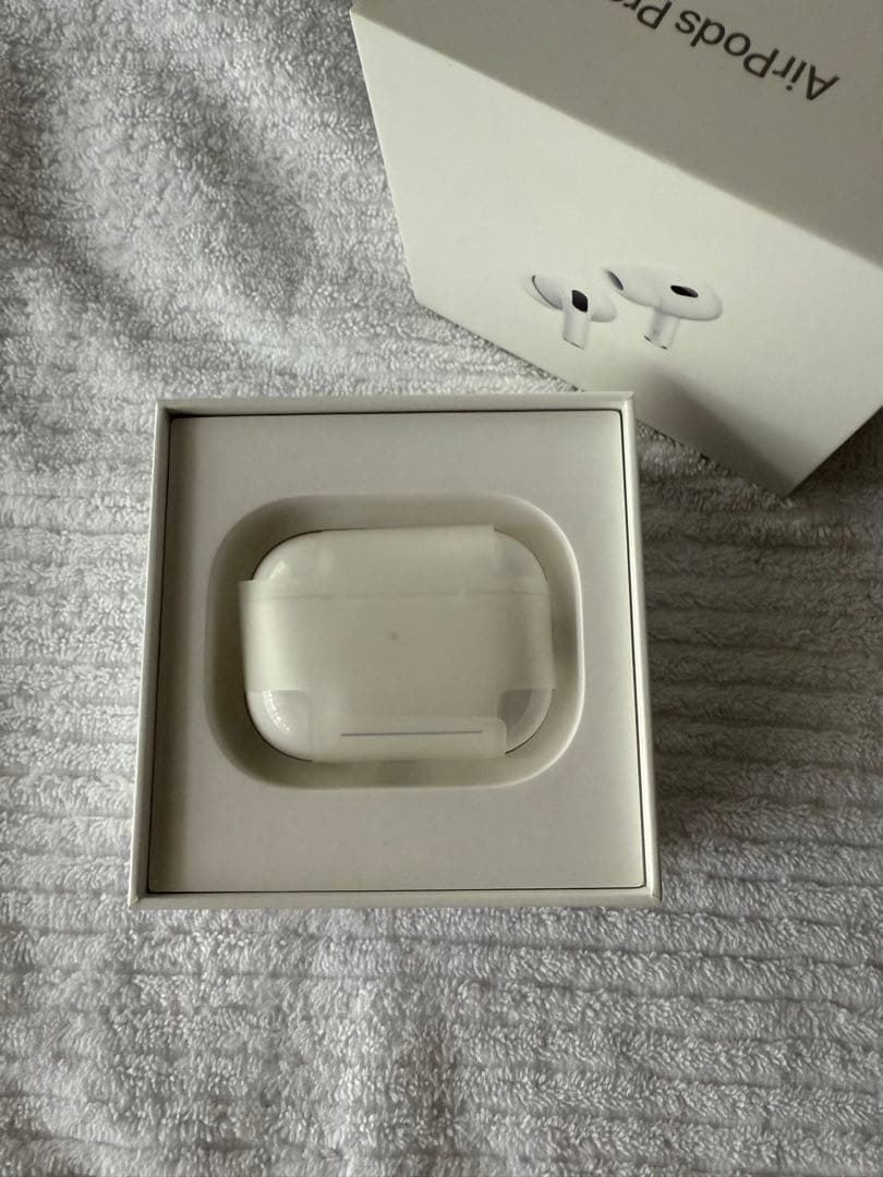 美品　AirPods Pro 第2世代 Lightning