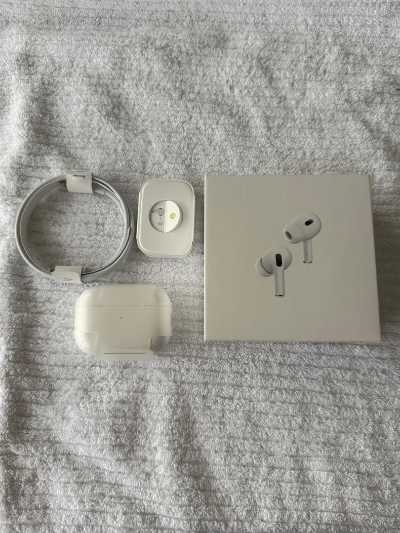 美品　AirPods Pro 第2世代 Lightning