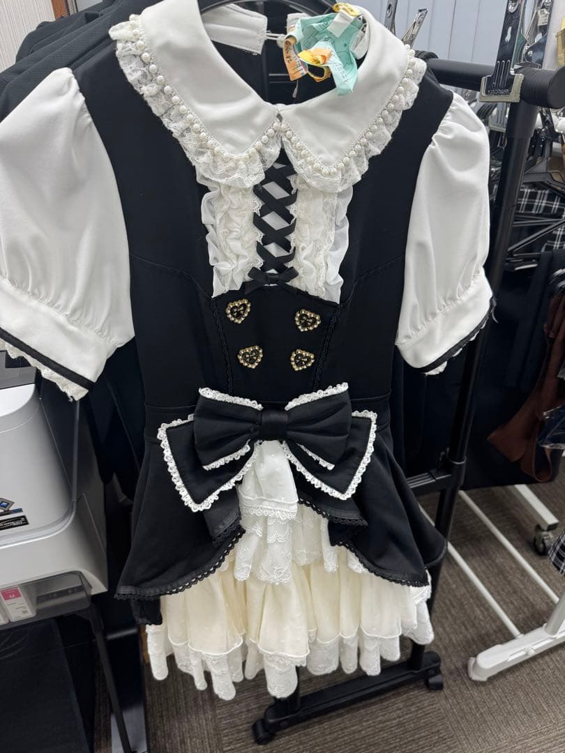 ロリータスタイル ミニワンピース 半袖 黒と白