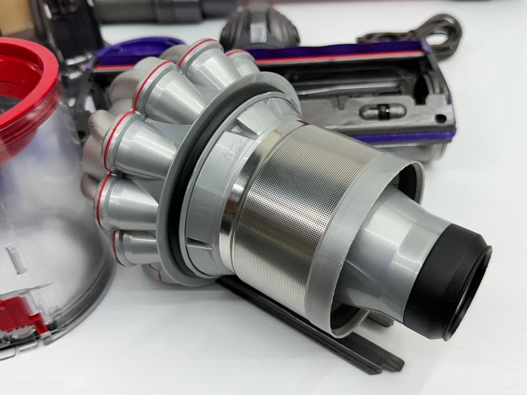 美品　綺麗　ダイソン掃除機　SV25 新品バッテリー付き　セット　中古　動作保証