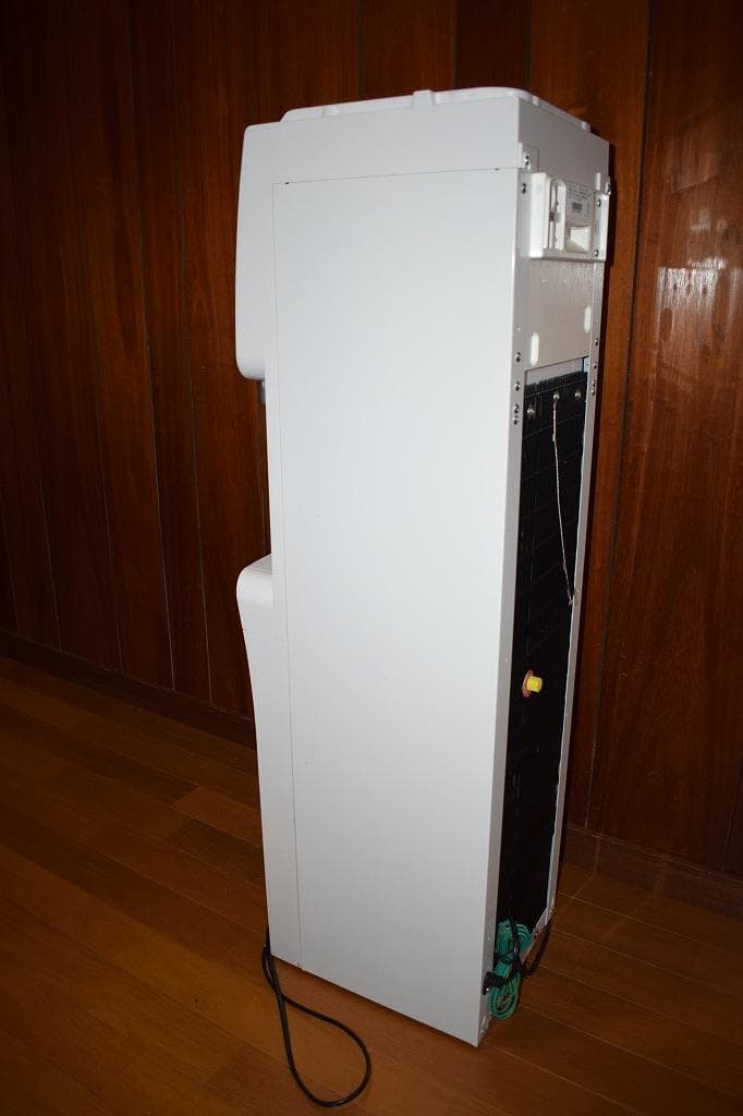 あき　新品同様★ウォーターサーバー HC14D1L-WD-WB SM3