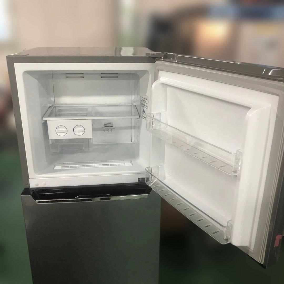 シルバー 2ドア冷蔵庫 Hisense 2019年製 227L