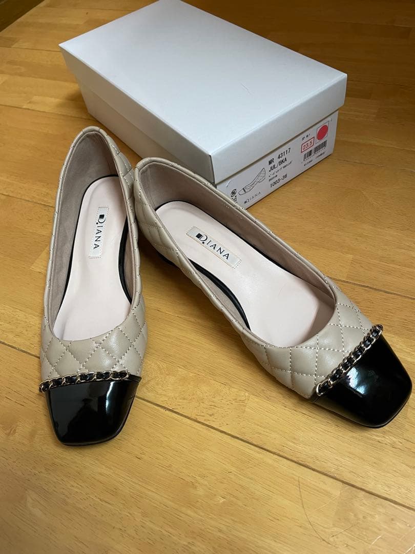 【美品】DIANA キルティングローヒールパンプス23.5cm