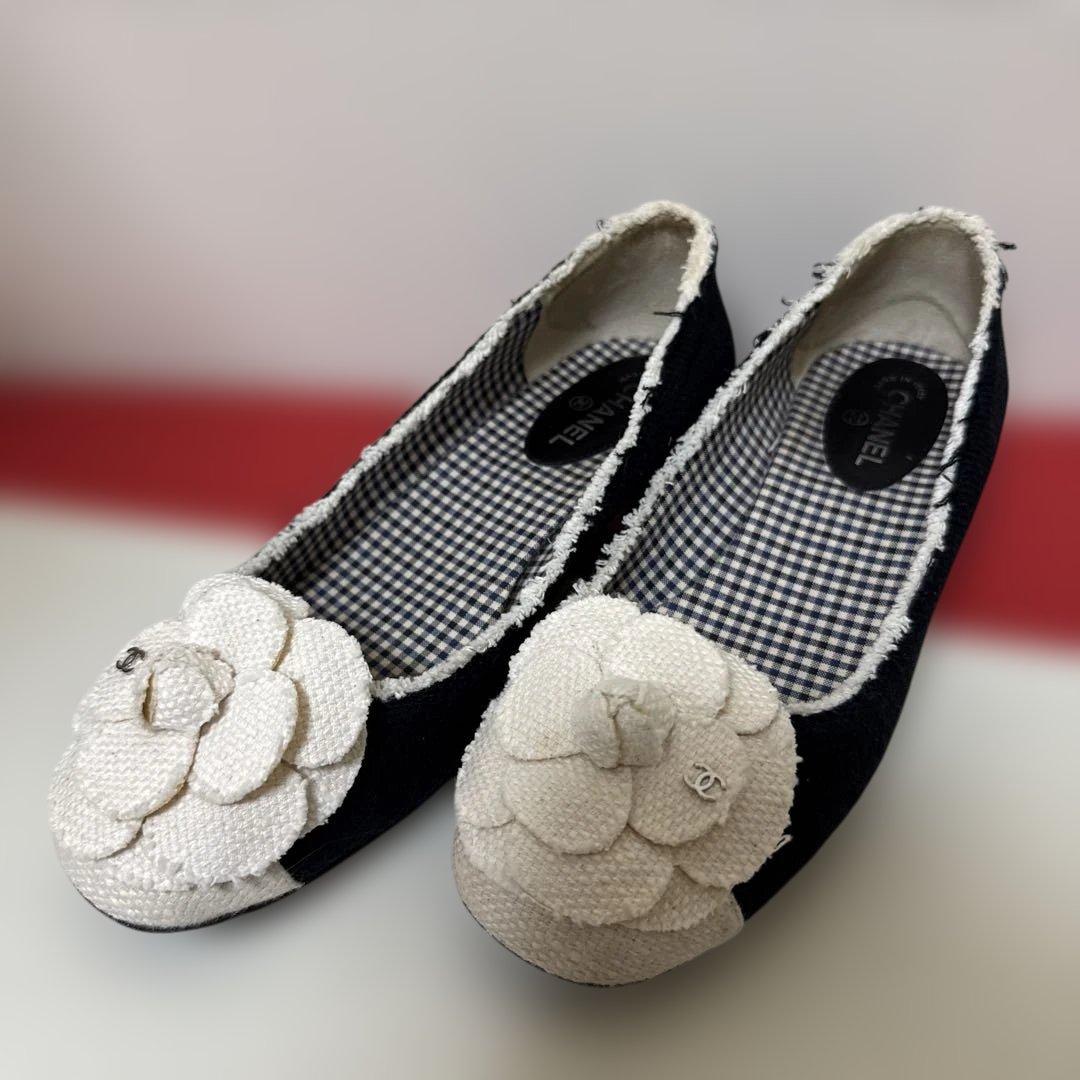 CHANEL カメリアフラットシューズ ネイビー　361/2