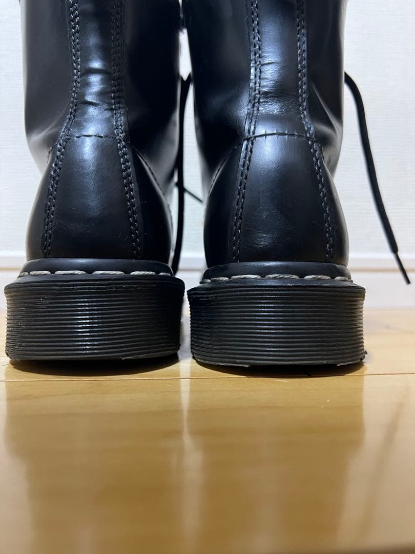 Dr. Martens ドクターマーチン 8ホールブーツ ブラック