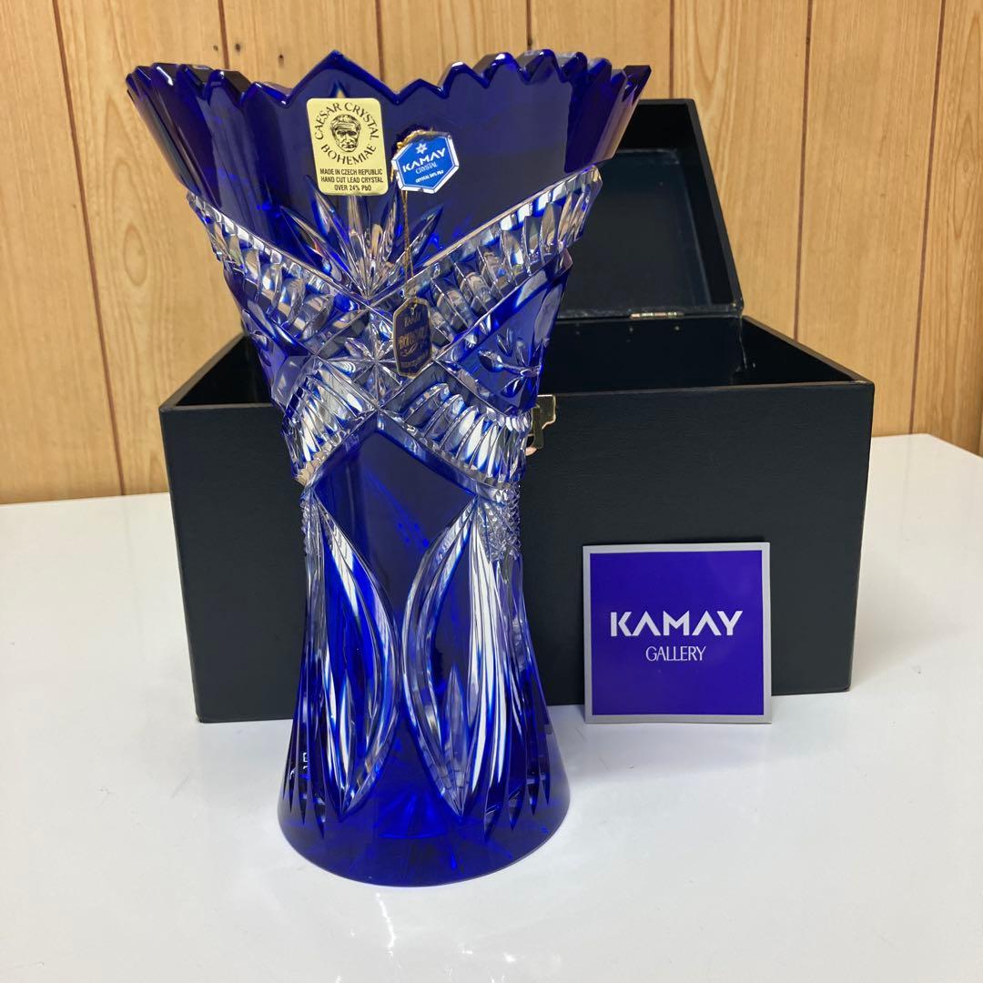 ESV034 【未使用】KAMAYチェコ製ボヘミアグラス、青被せハンドカット花瓶