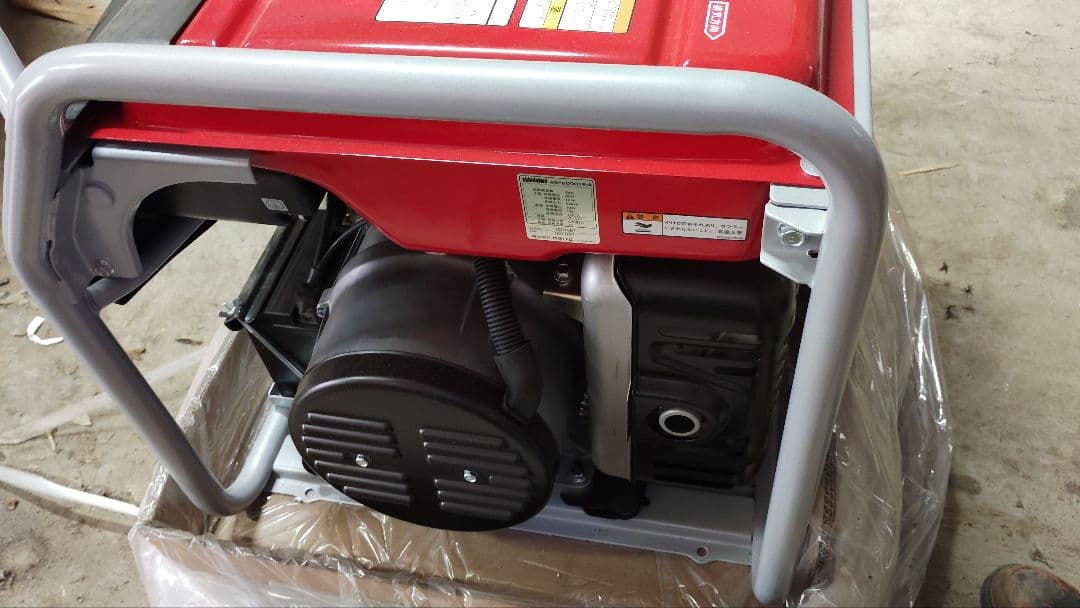 新ダイワ　エンジン三相発電機　三相200/単相100