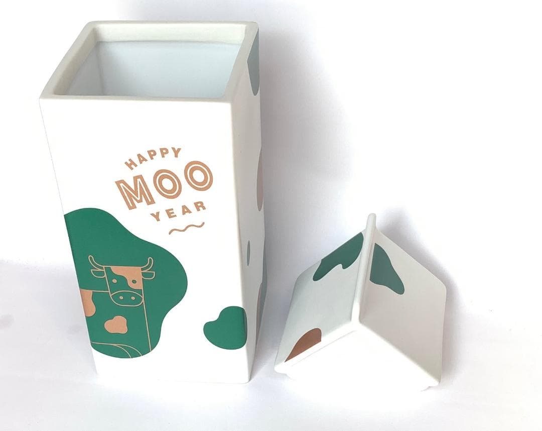 スターバックス台湾 2021年牛乳パックモチーフのポット/小物入れ 丑年