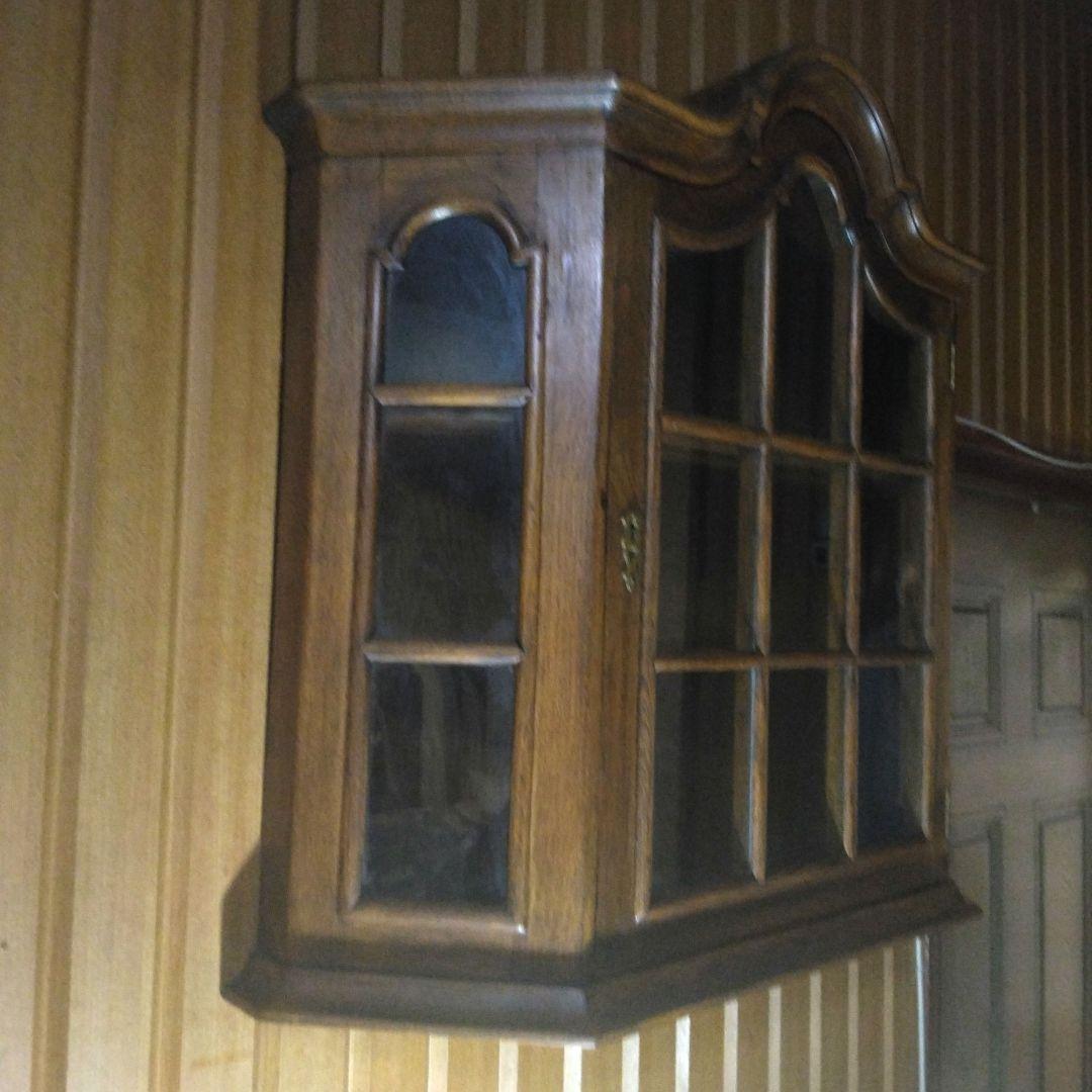 アンティーク風　 3面ガラス 　壁掛け飾り棚