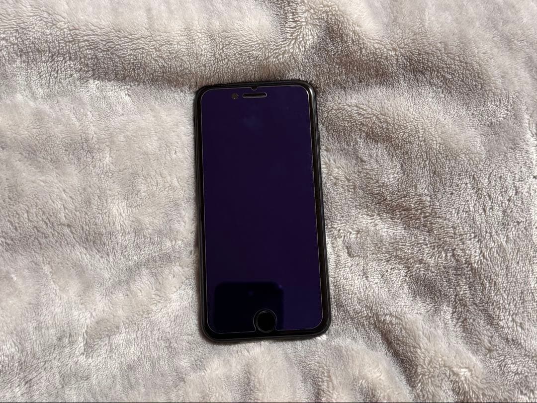 iPhone SE 第2世代 64GB ブラック AppleCare+ 83%