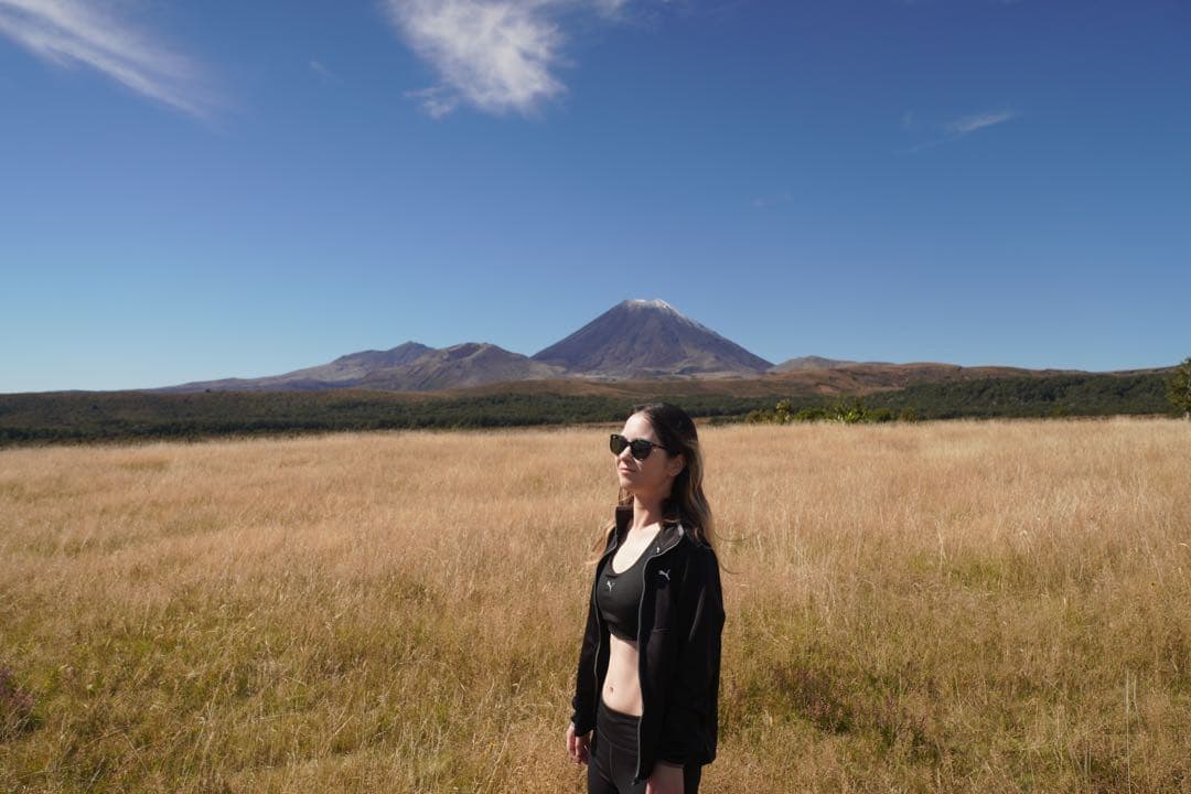 SONY Vlog Cam ZV-E10 ボディ　追加バッテリー　おまけ付き