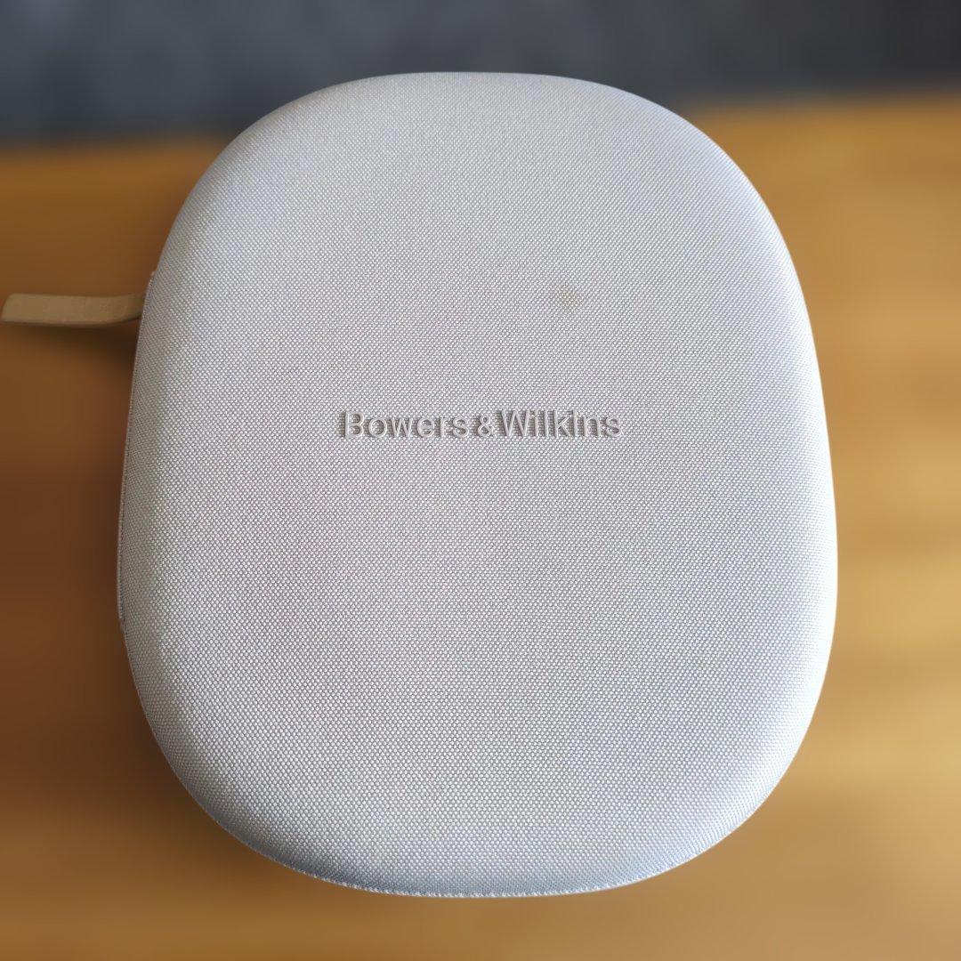 Bowers & Wilkins Px8/T タン