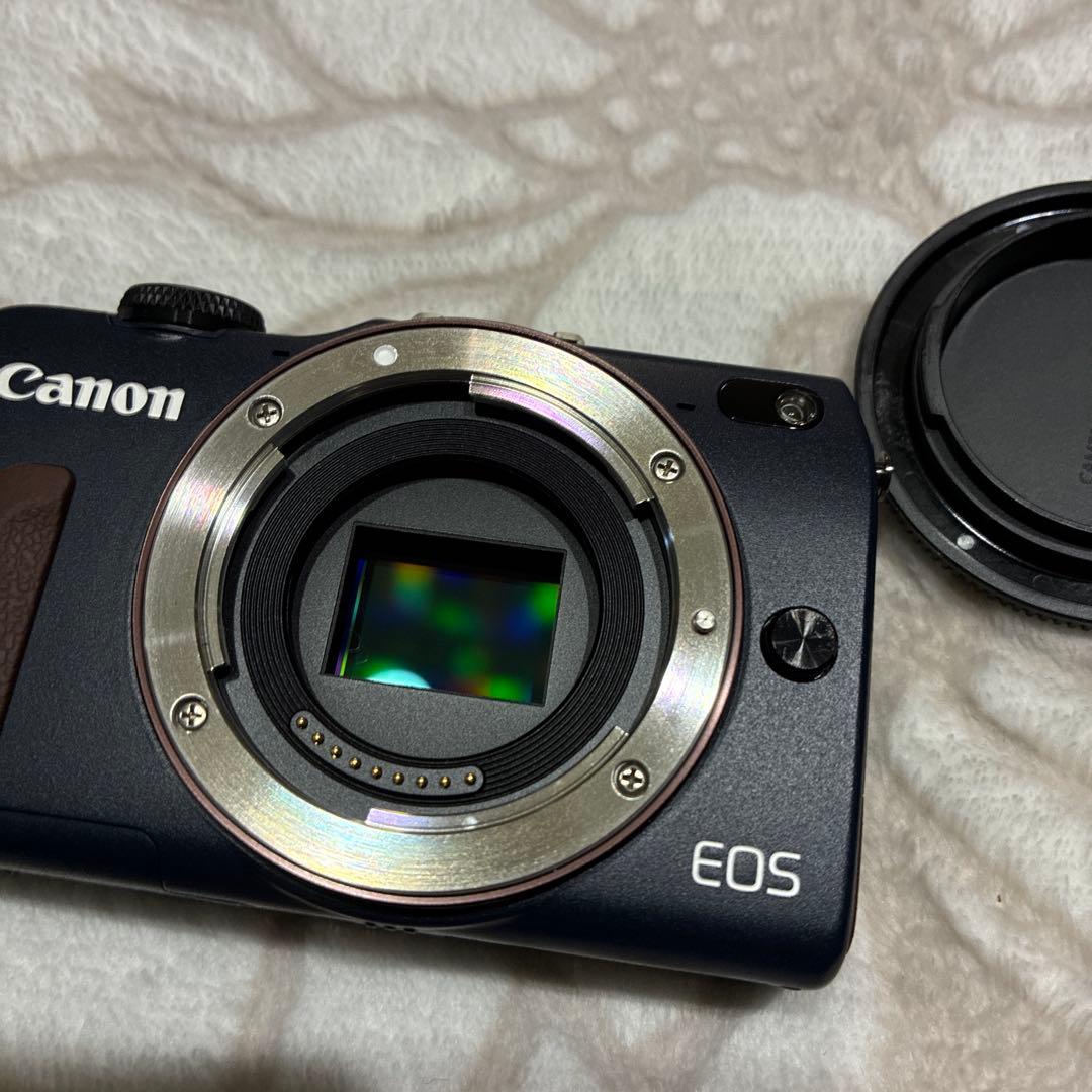 美品！Canon キャノン EOS M2ミラーレス一眼カメラ ボディ