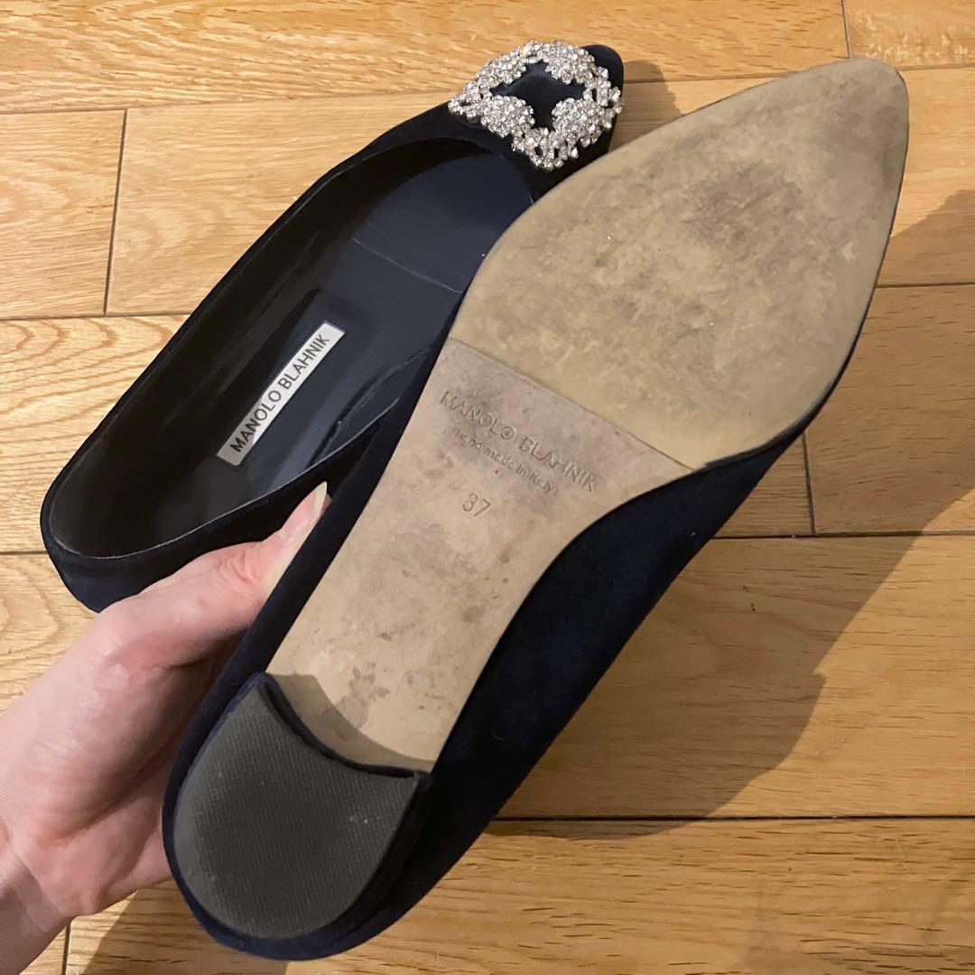 マノロブラニク パンプス　ハンギシ　フラット　ベルベット　37 ネイビー　紺