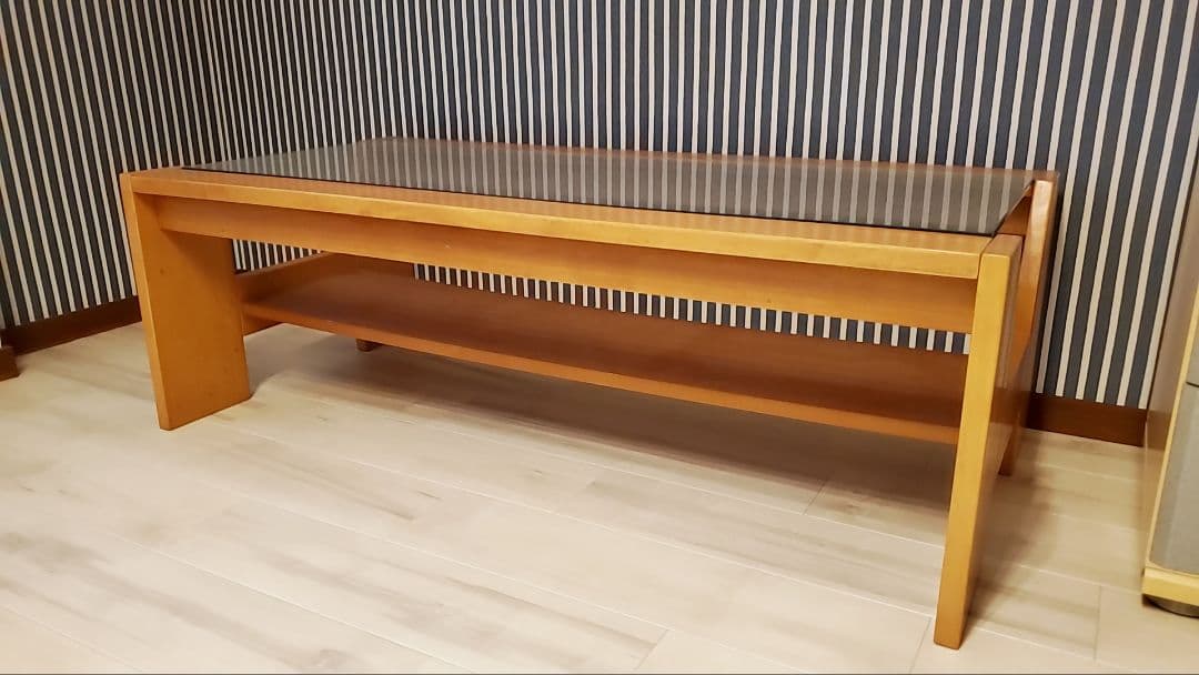 シンプルモダン 木製フレーム×ガラス天板 (収納棚付き)