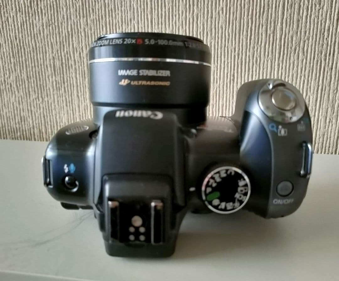 Canon PowerShot SX10 IS 本体
