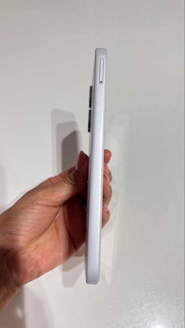 【極美品・未使用に近い】Libero 5G IV (A302ZT) SIMフリー