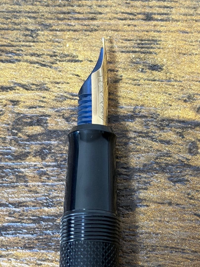 新品未使用　1988年製　カスタム　網目　大型10号ニブ　パイロット　万年筆　M