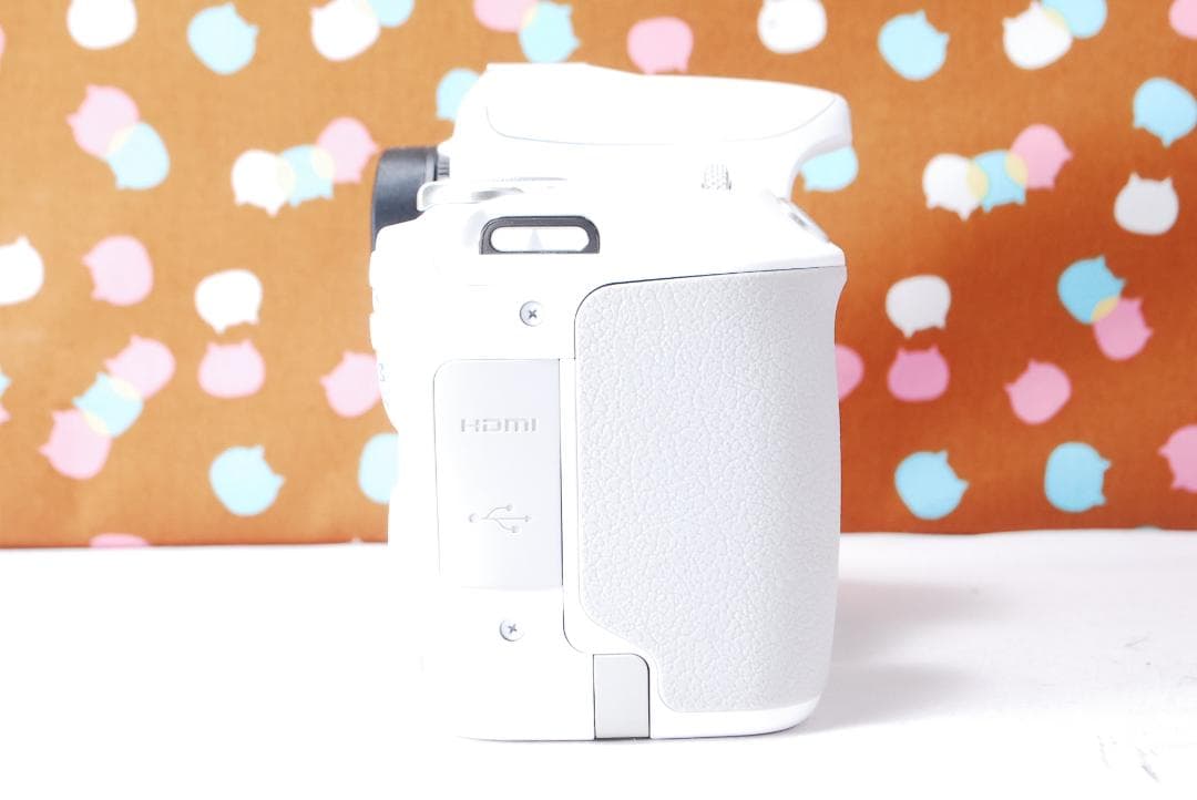 ✨ほぼ新品✨Wi-Fi搭載✨Canon Kiss X9 レンズセット