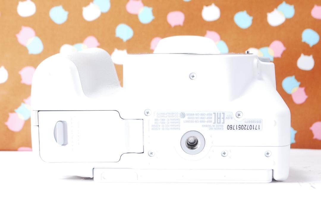 ✨ほぼ新品✨Wi-Fi搭載✨Canon Kiss X9 レンズセット