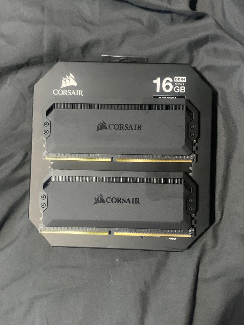 メモリー corsair dominator platinum ddr4 16gb