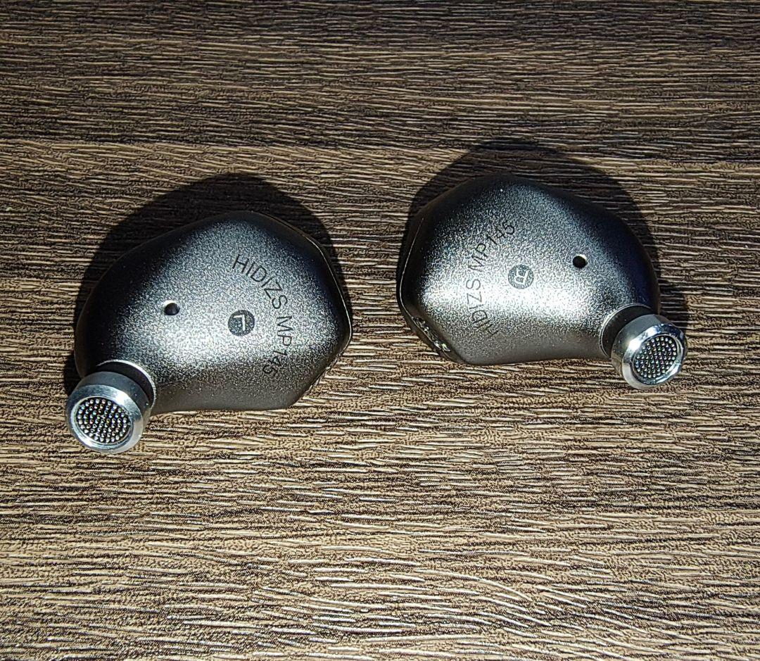 《美品》Hidizs MP145 4.4mm 平面駆動ドライバーイヤホン《完品》