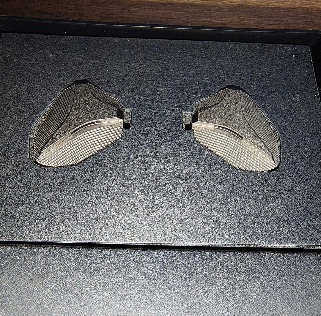 《美品》Hidizs MP145 4.4mm 平面駆動ドライバーイヤホン《完品》