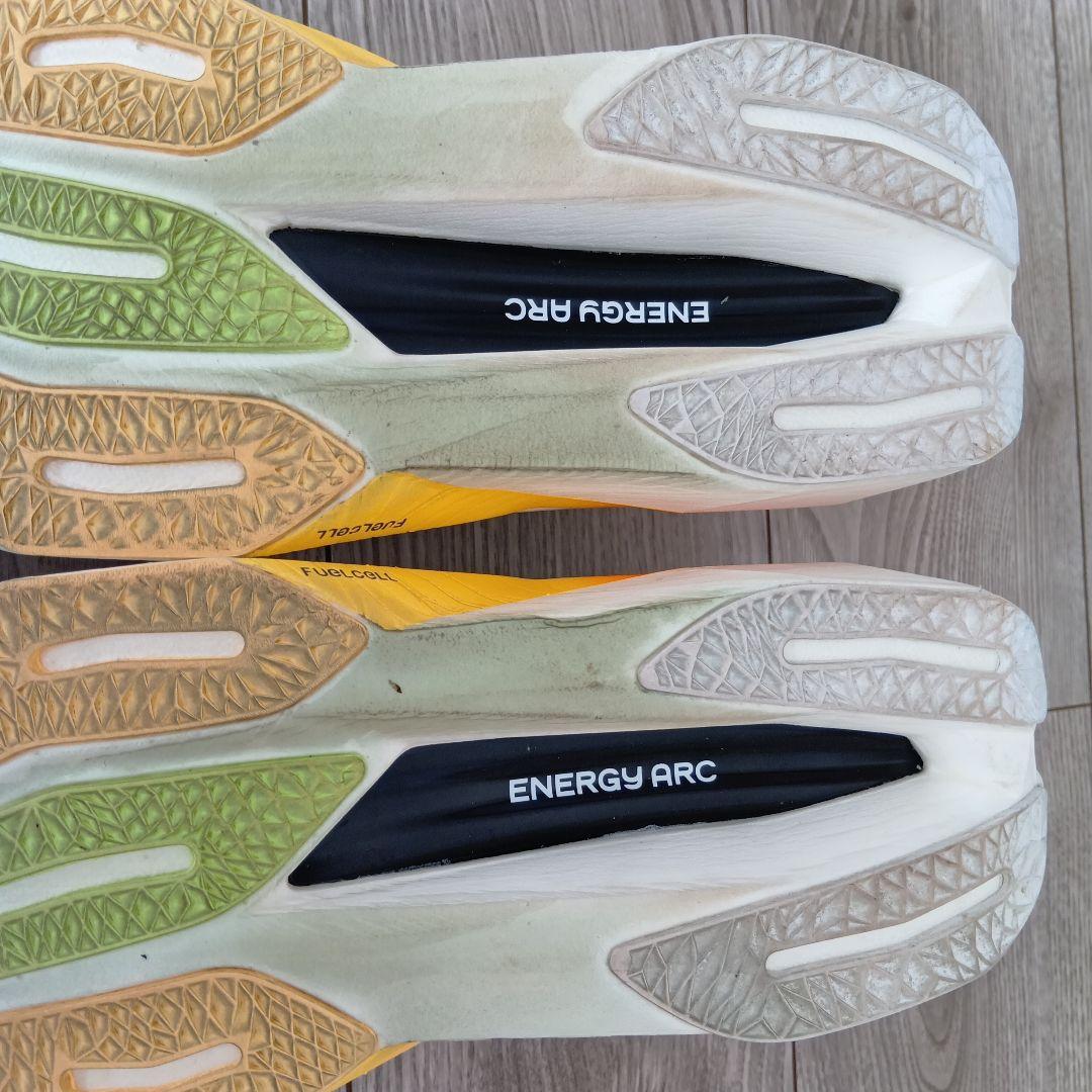 スパイク・シューズ fuelcell supercomp elite v4 28cm