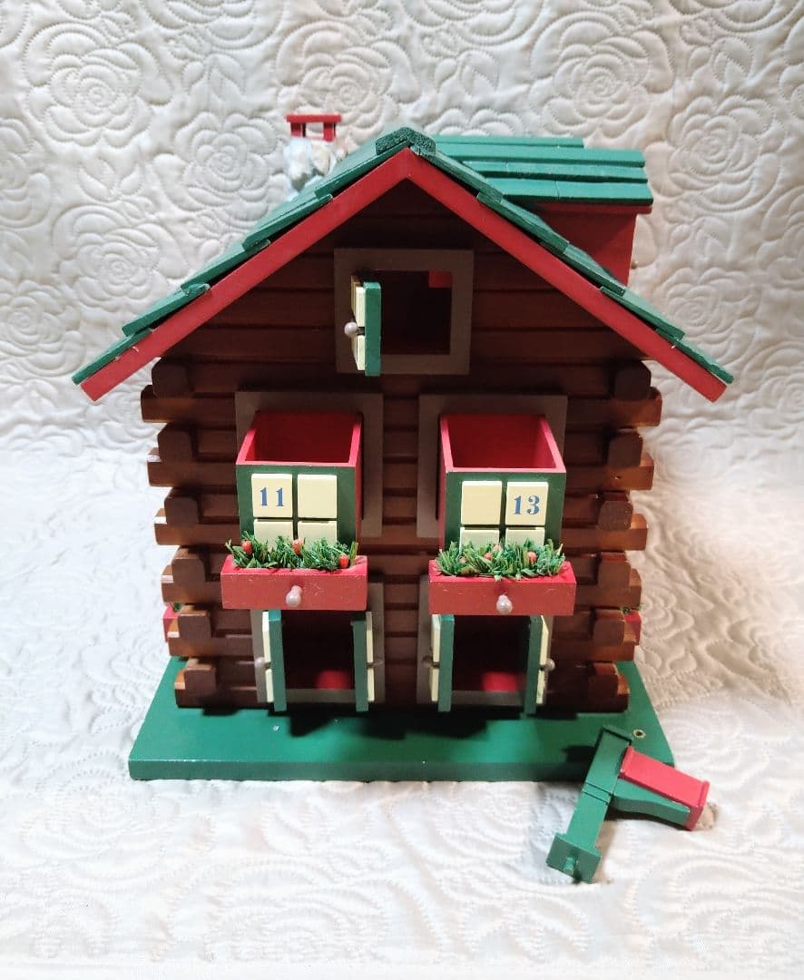 木製ハウス型小物入れ　置物