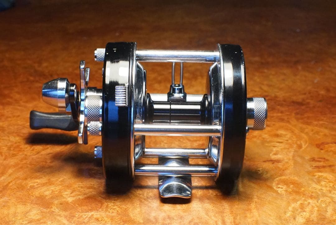 ABU アンバサダー 5001 C メンテ済 フレーム修正済