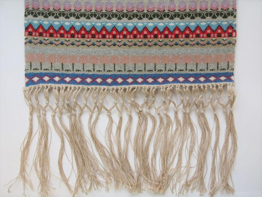 北欧ヴィンテージ★手織りブンデンローゼンゴング織りタペストリー赤い家チューリップ