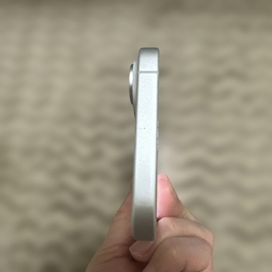 美品iPhone16 128GB SIMフリー ホワイト