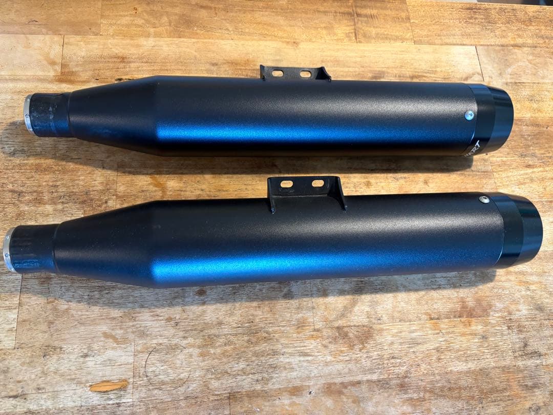 ラインハート 3.5インチ　スリップオンマフラー ブラック　M8 ソフテイル