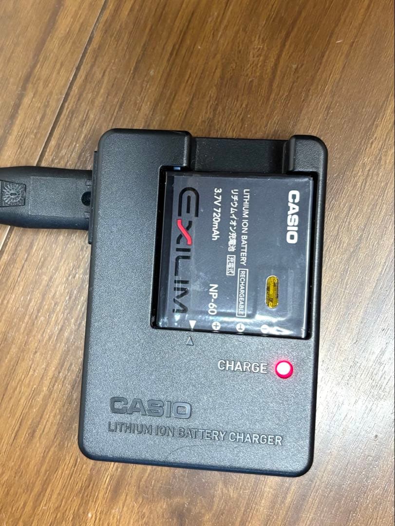 CASIO EXILIM デジタルカメラ 8.1 Mega Pixels