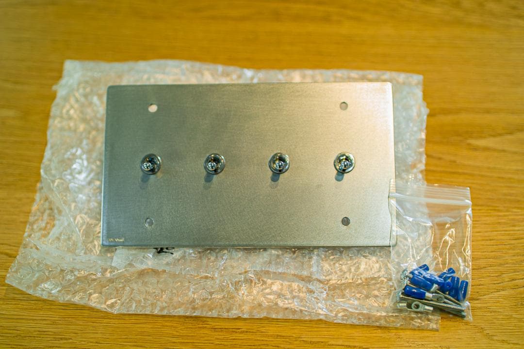 ラスト1個です。新品未使用　ZOLBONNEトグルスイッチ