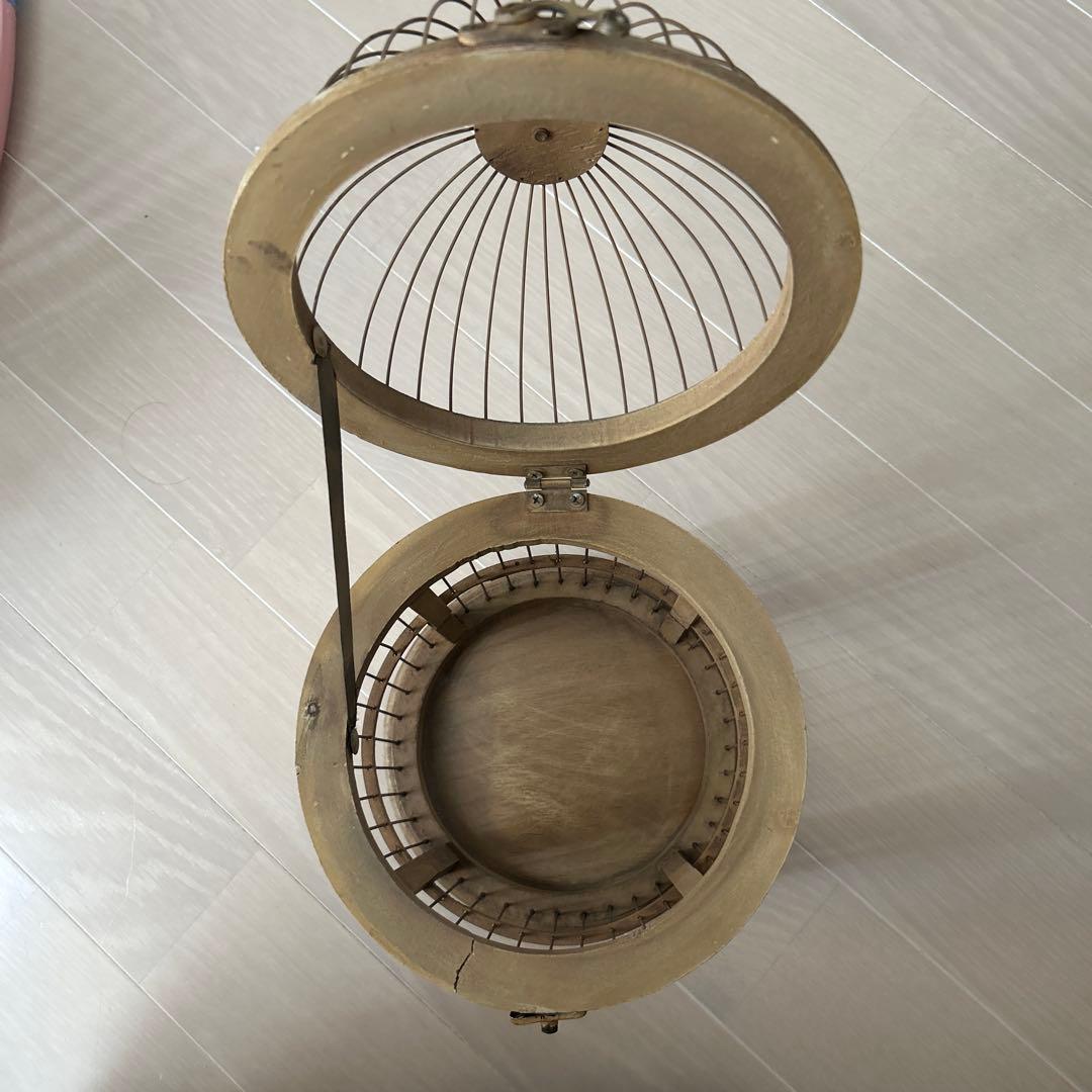 アンティークゴールドの鳥かご